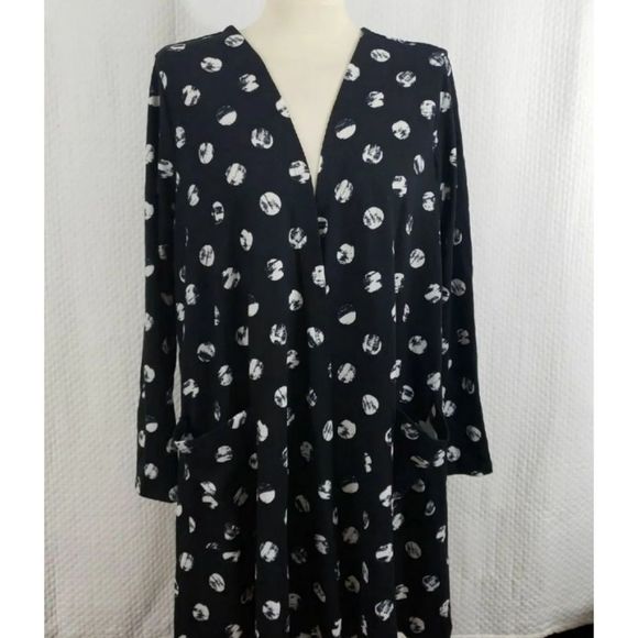 Lularoe L black white Caroline Cardigan - Picture 1 of 6